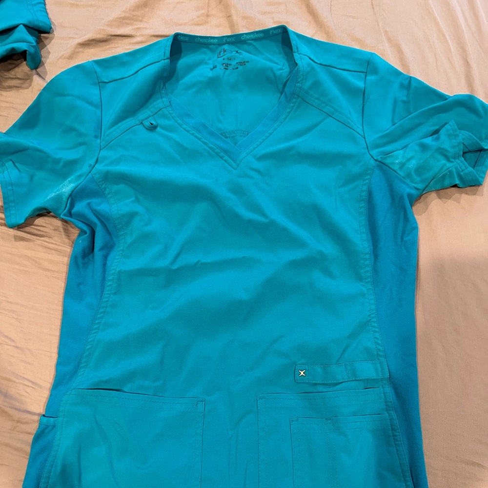 Cherokee iFlex Scrub Set